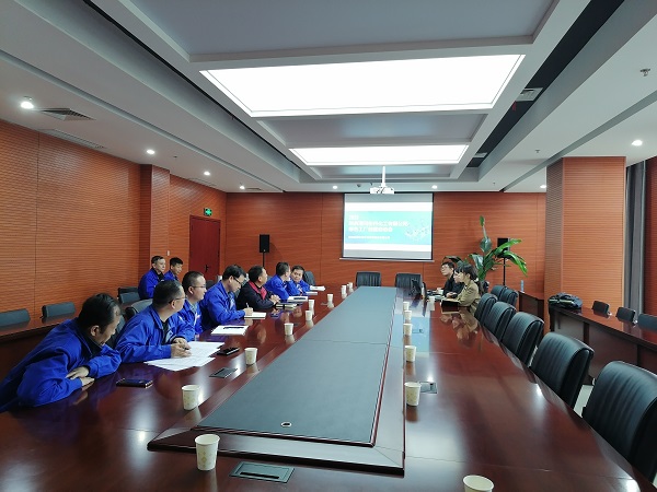 5月10日，彬州公司綠色工廠創(chuàng)建啟動會在行政會議室召開，渭化集團副總經(jīng)理段立波、彬州公司副總經(jīng)理、生產(chǎn)部部長張安平等相關(guān)單位負責人參會.jpg