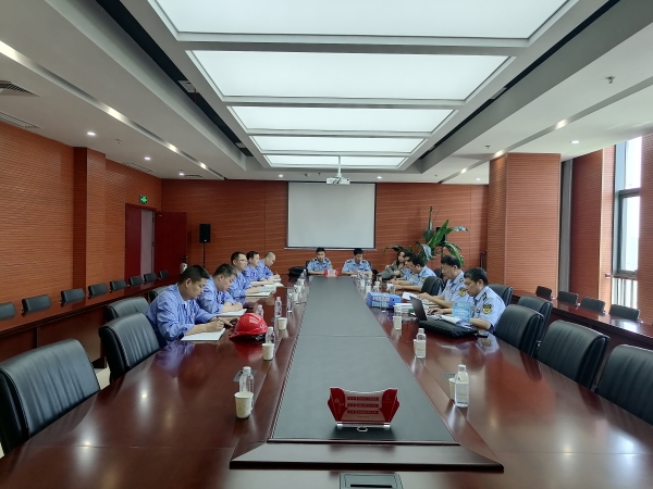 7月18日，陜西省生態(tài)環(huán)境廳一行在三樓行政會(huì)議室查閱環(huán)保資料.jpg