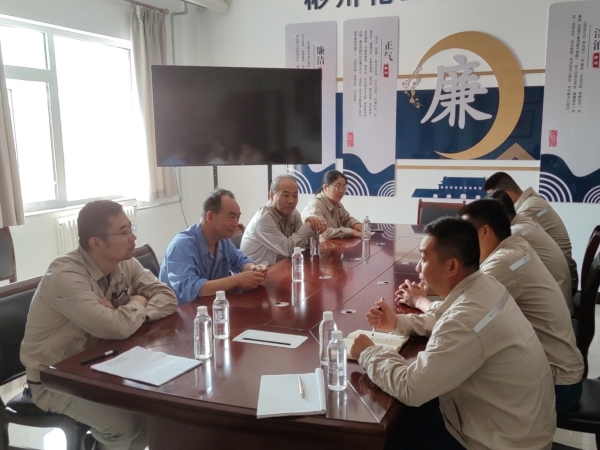 7月11日，公司領(lǐng)導(dǎo)在修造分部進(jìn)行檢查。.jpg