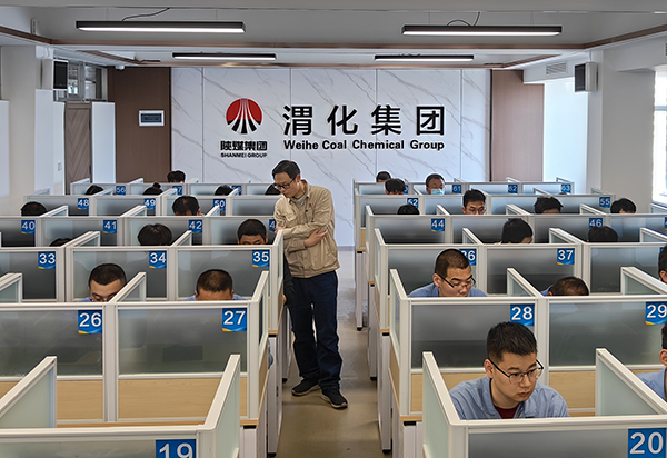 7月初，動(dòng)力車(chē)間組織員工舉行第二季度業(yè)務(wù)考試.jpg