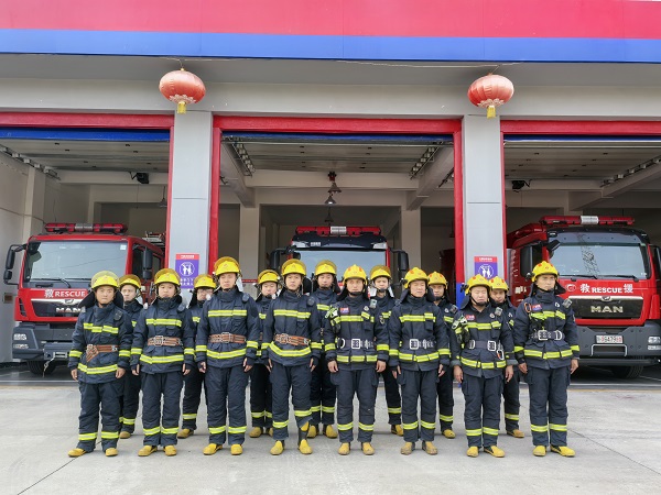 10月15日，消防隊員參加聯(lián)防聯(lián)訓(xùn).jpg